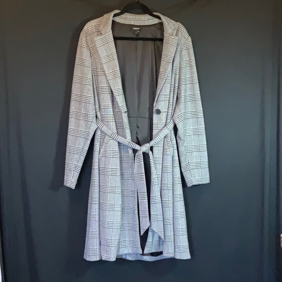 TORRID: Houndstooth Plaid Trench Coat 2 - Picture 4 of 5